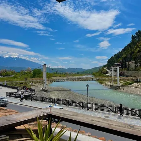 White House Boutique & Restaurant - Since 1999 * Berat