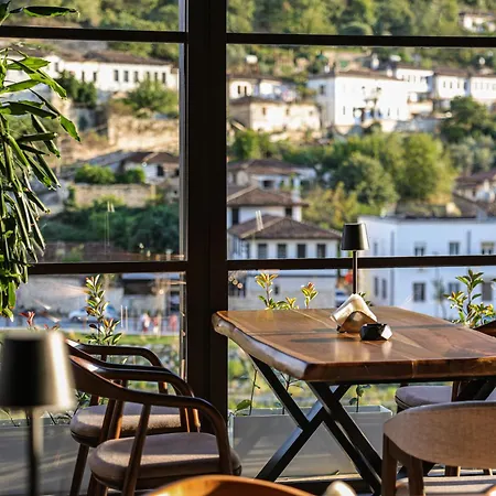 White House Boutique & Restaurant - Since 1999 Hotel Berat