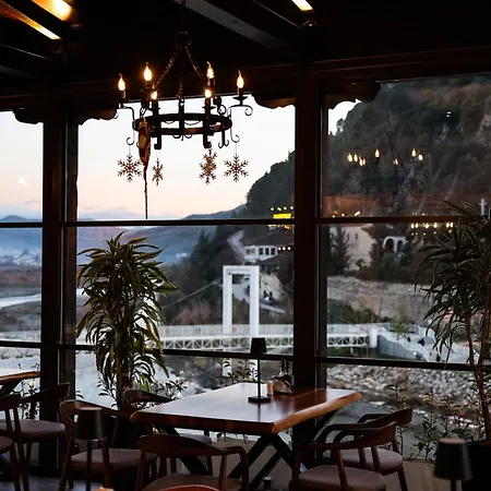 Hotel White House Boutique & Restaurant - Since 1999 *