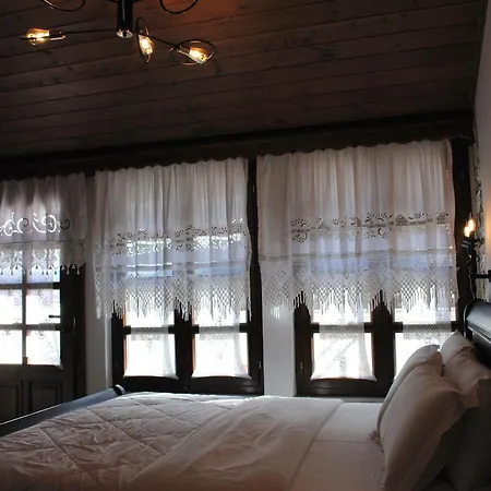 Hotel White House Boutique & Restaurant - Since 1999 *