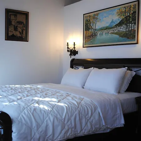Hotel White House Boutique & Restaurant - Since 1999 *