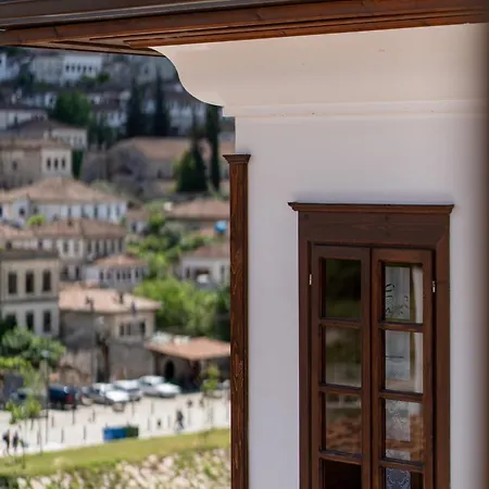 White House Boutique & Restaurant - Since 1999 Hotel Berat