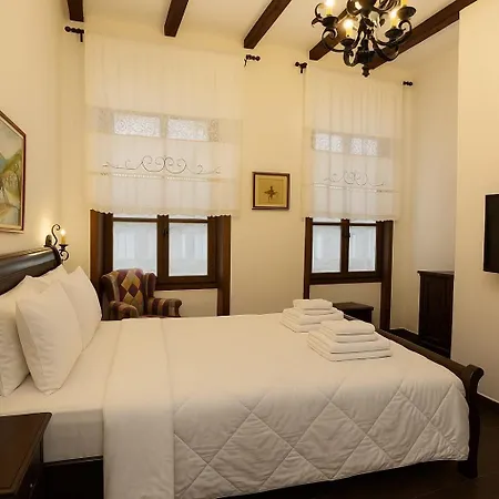 Hotel White House Boutique & Restaurant - Since 1999 *